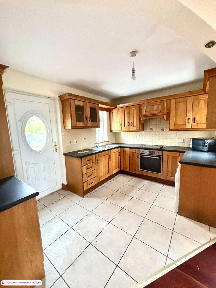 Detached house for Sale in Castlebar, Mayo