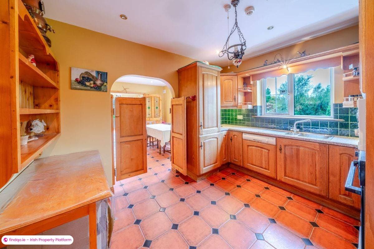 Detached house for Sale in Castlebar, Mayo