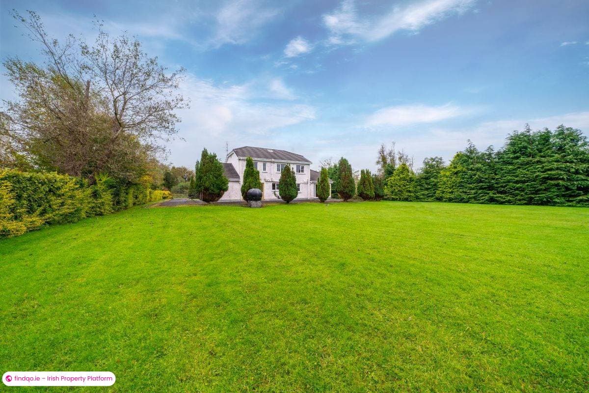 Detached house for Sale in Castlebar, Mayo