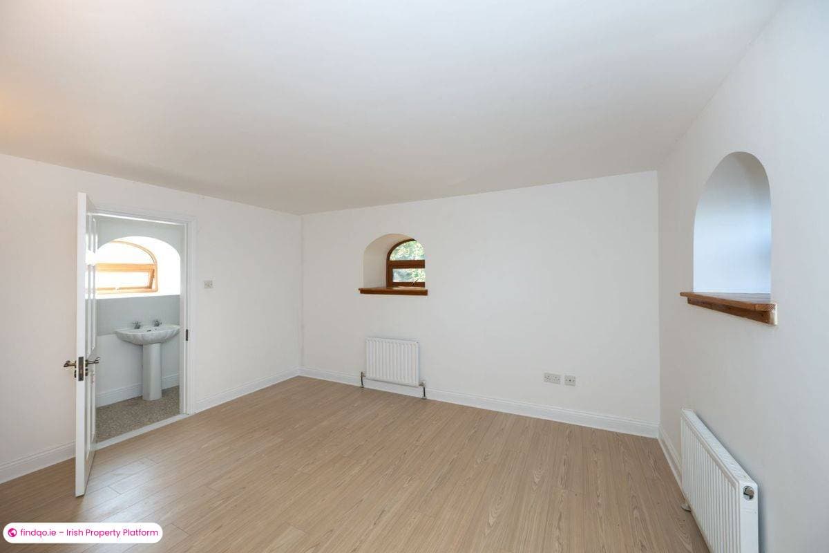 Detached house for Sale in Cobh, Cork