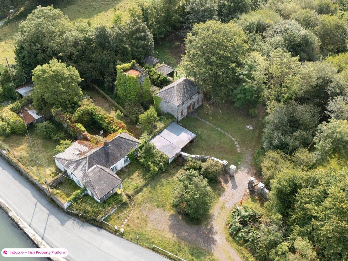 Detached house for Sale in Cobh, Cork