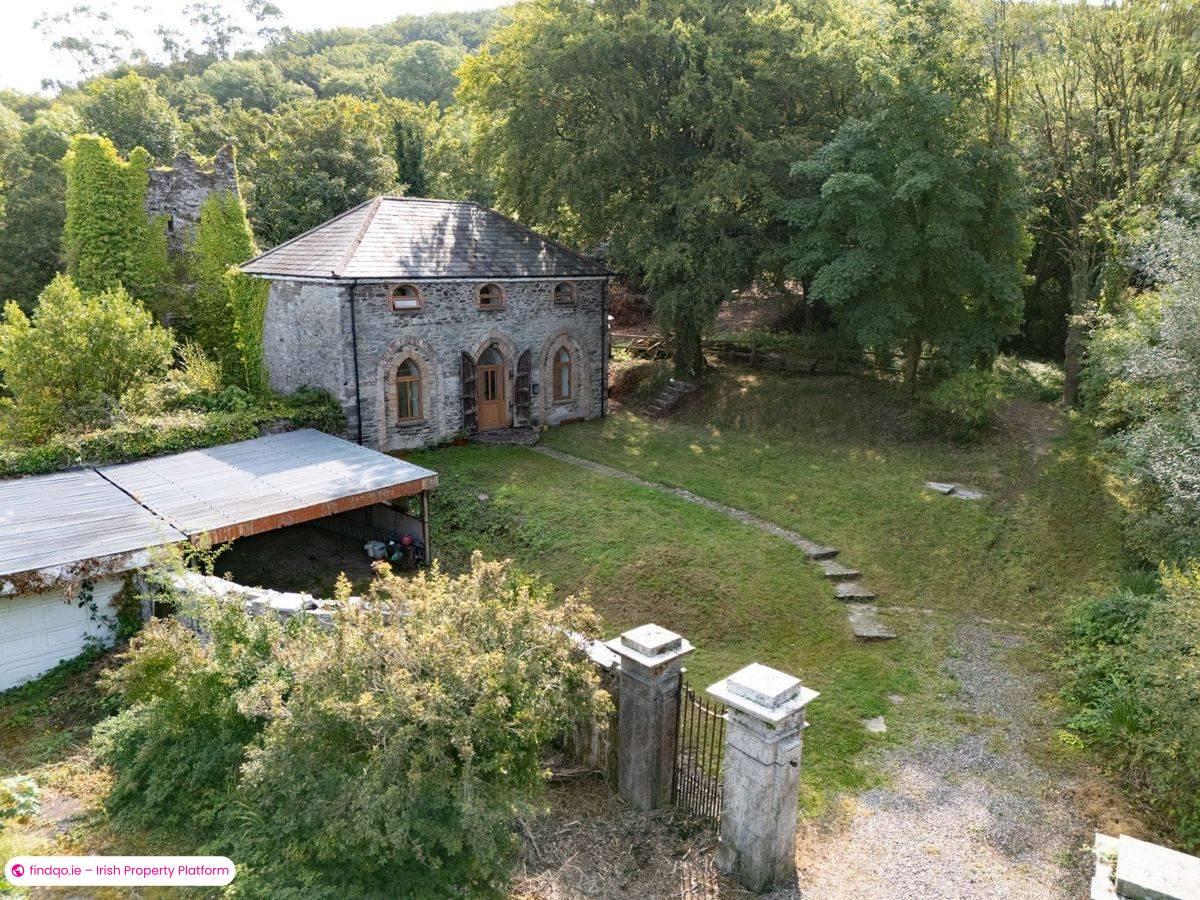 Detached house for Sale in Cobh, Cork