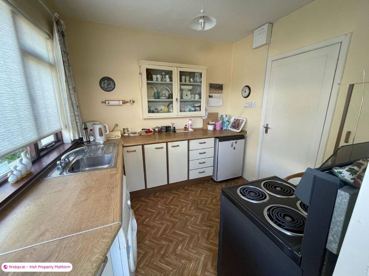 Semi-detached house for Sale in Ballintemple, Cork, T12 X2TK