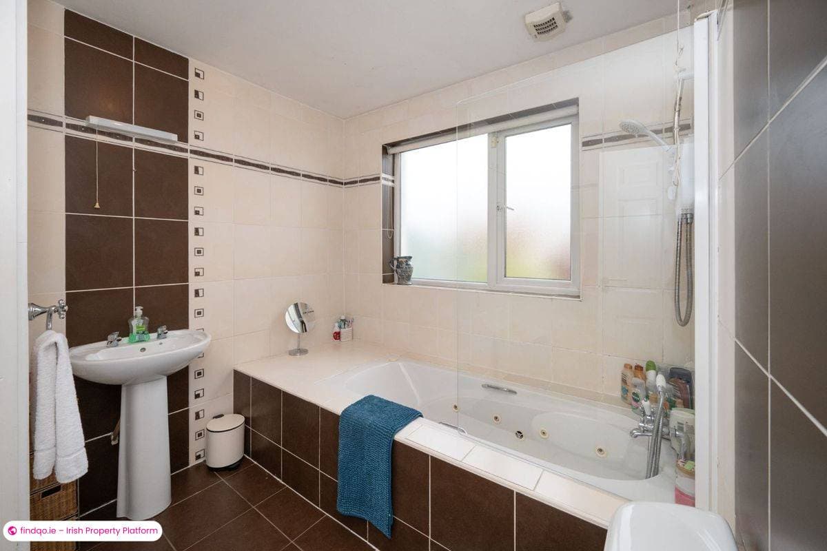 Semi-detached house for Sale in Douglas, Cork, T12 H1WK