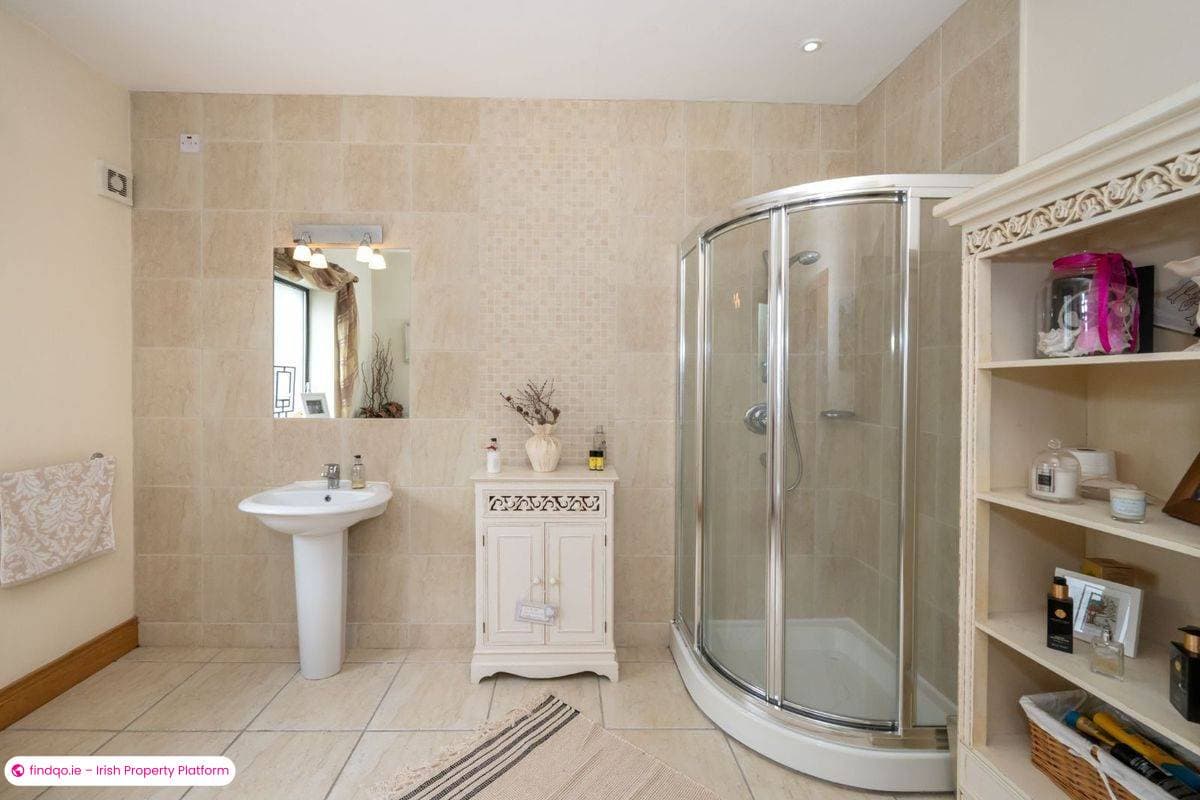 Detached house for Sale in Monkstown, Cork