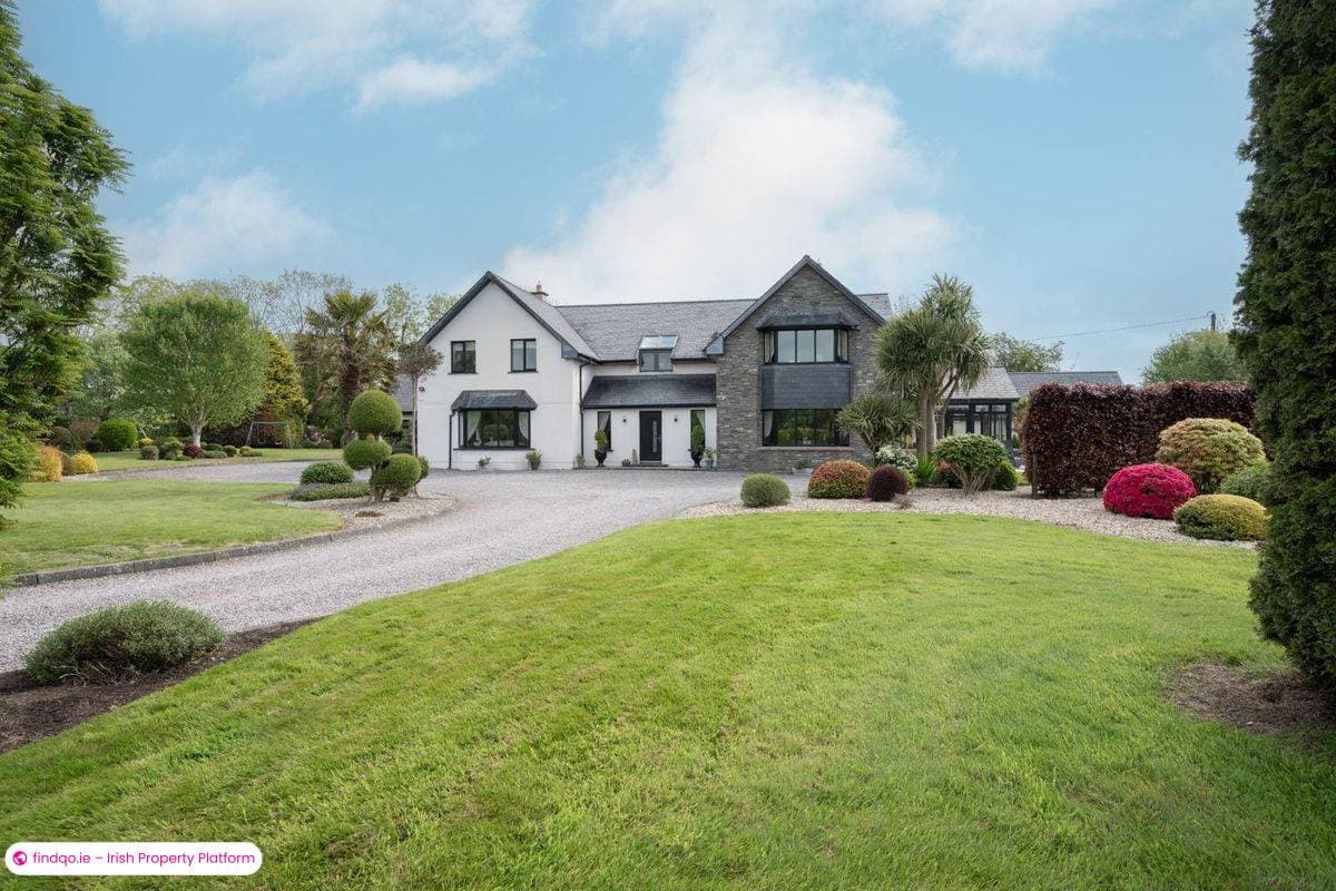 Detached house for Sale in Monkstown, Cork