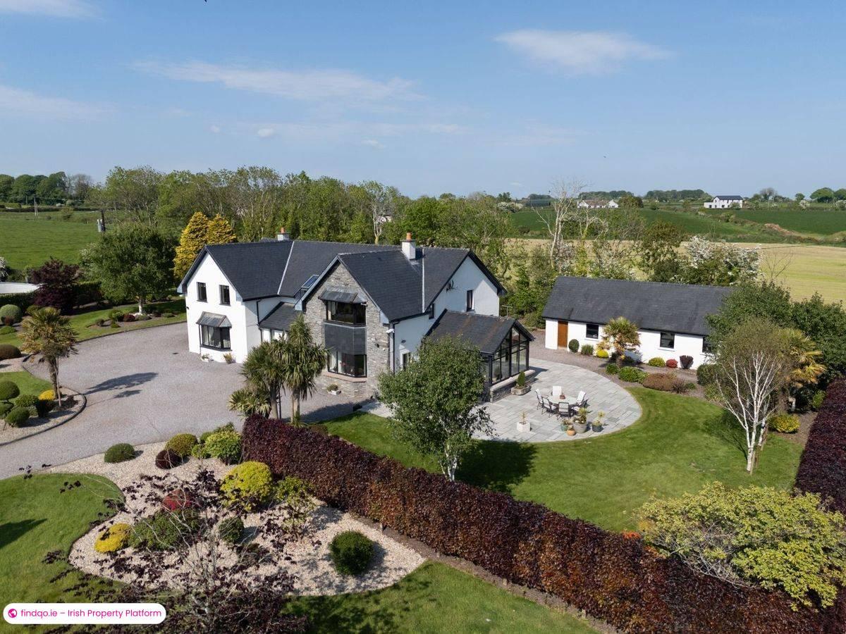 Detached house for Sale in Monkstown, Cork