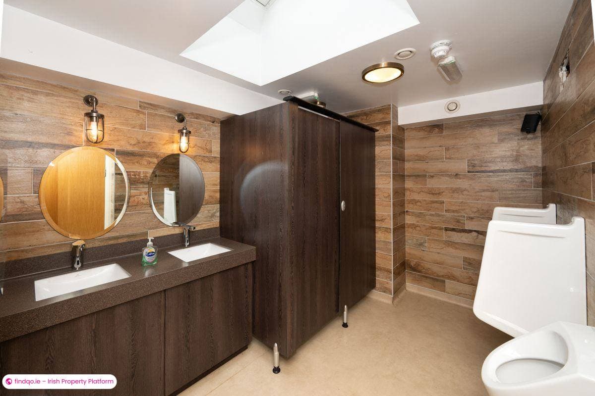 Restaurant / Bar / Hotel for Sale in Bantry, Cork