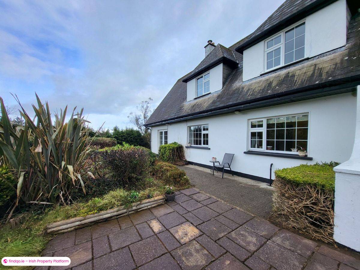 Detached house for Sale in Ballinhassig, Cork, T12 RDH0