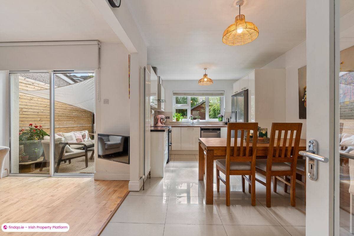 Semi-detached house for Sale in Glanmire, Cork, T45 RK74