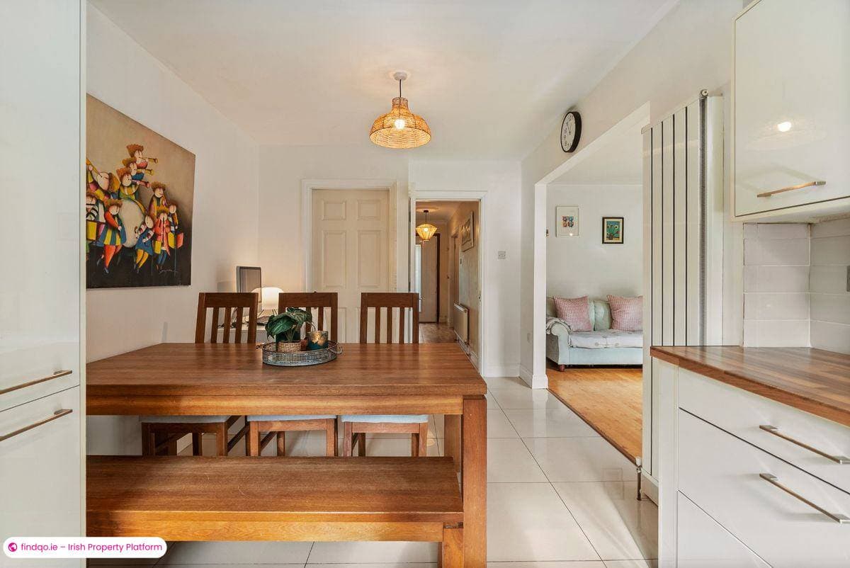 Semi-detached house for Sale in Glanmire, Cork, T45 RK74