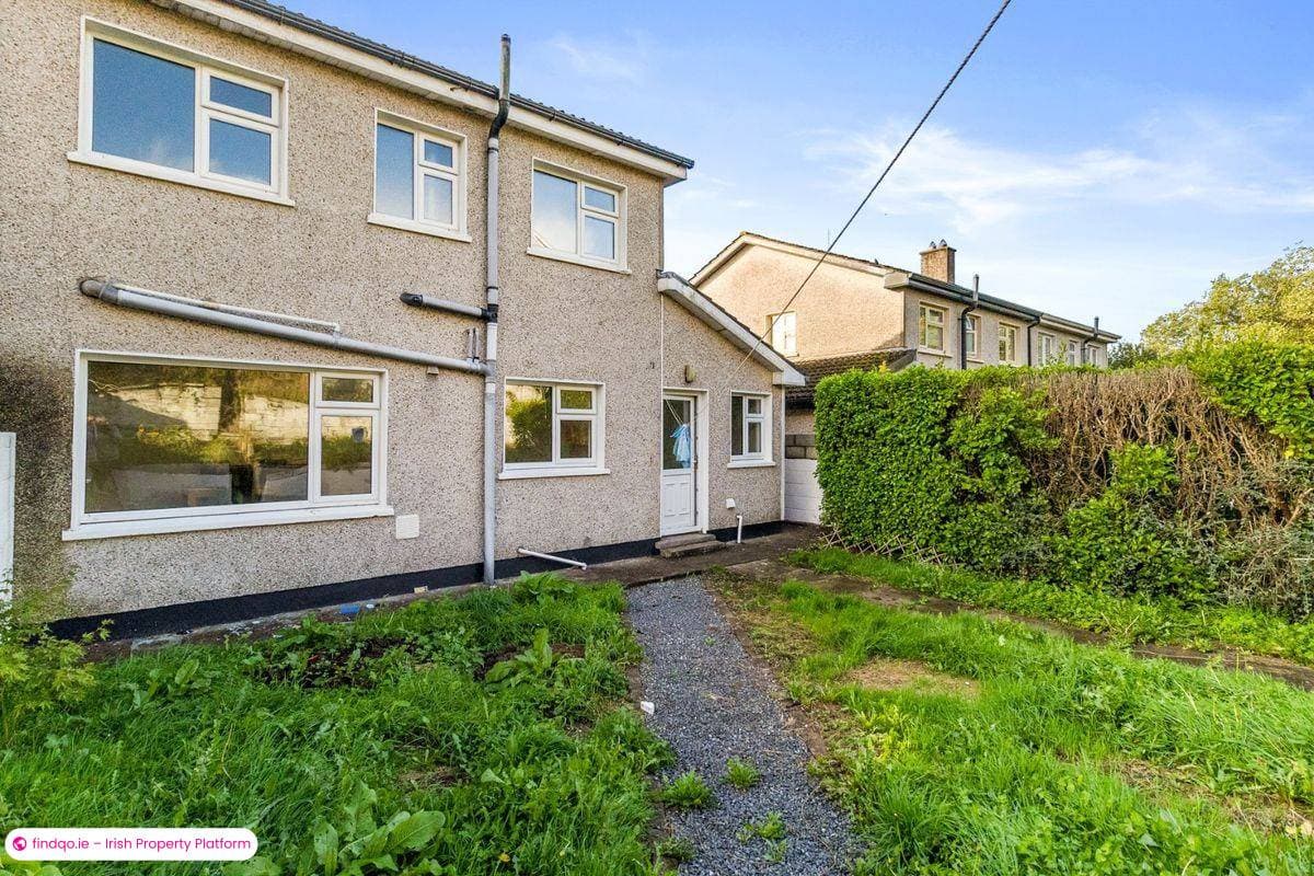 Semi-detached house for Sale in Glanmire, Cork, T45 DX85