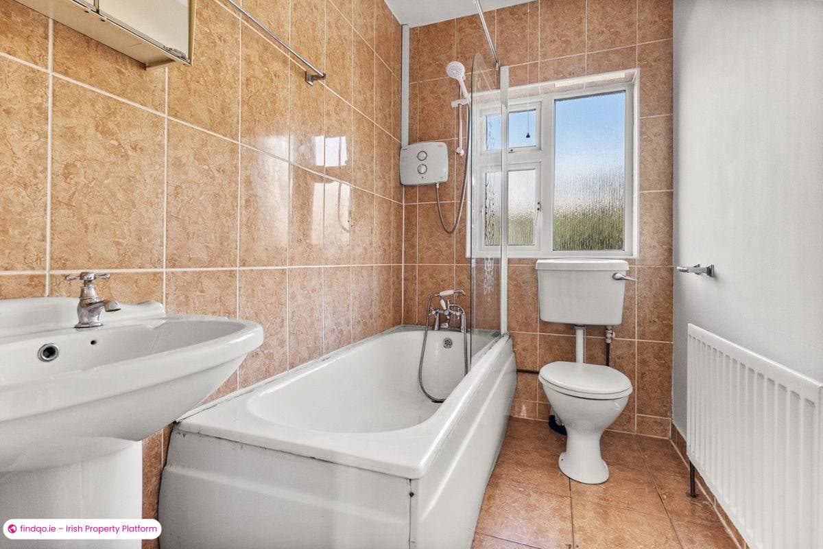 Semi-detached house for Sale in Glanmire, Cork, T45 DX85