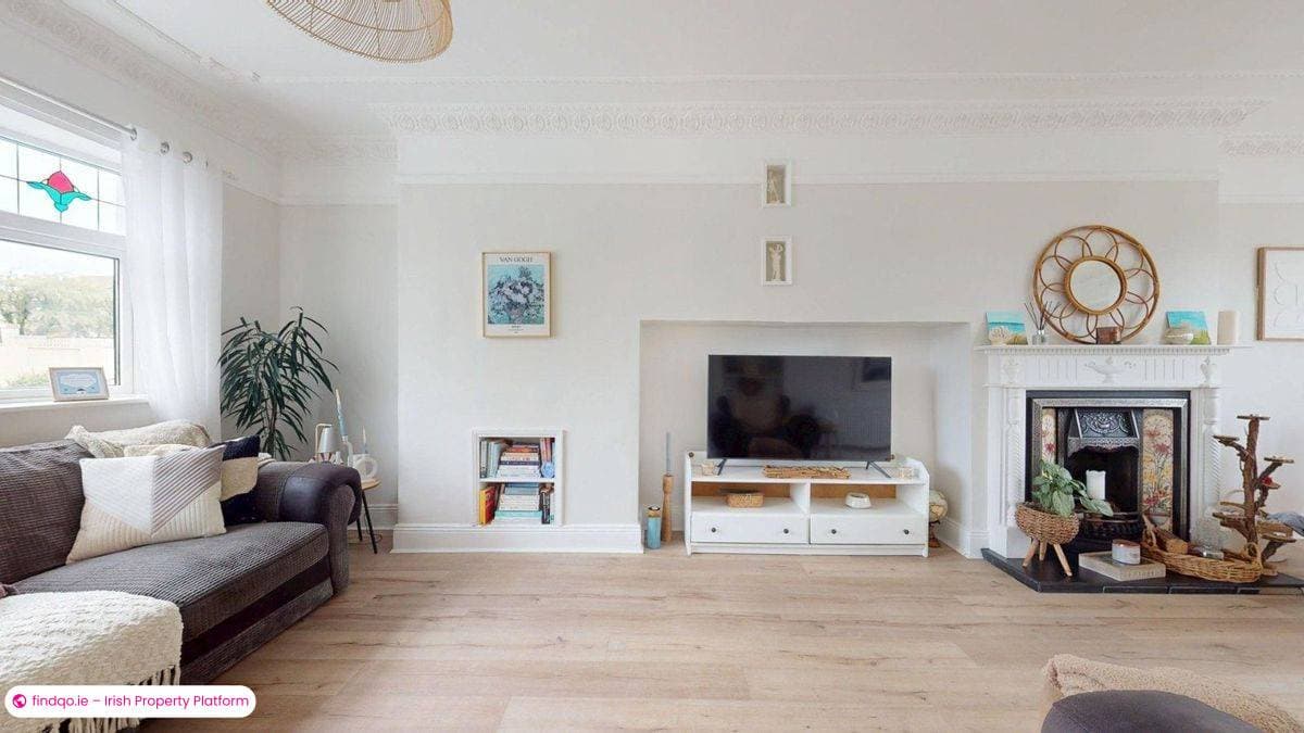 Semi-detached house for Sale in Dublin 13