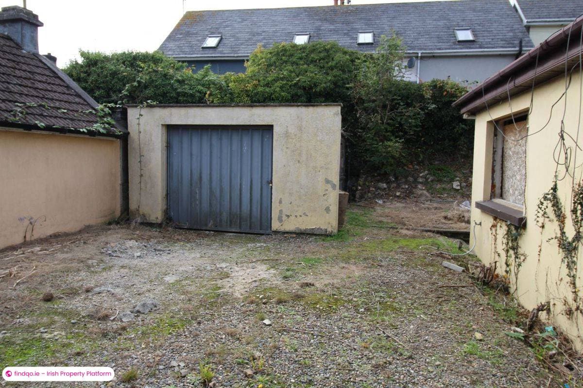 Detached house for Sale in Riverchapel, Wexford
