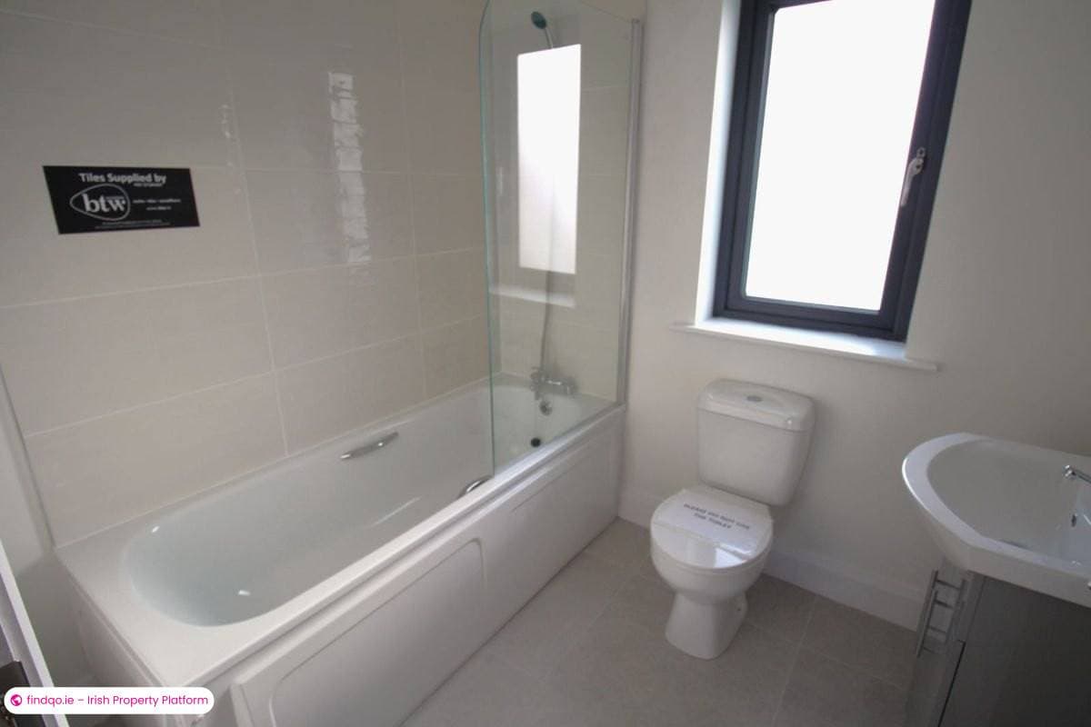 Detached house for Sale in Tullow, Carlow, R93 XPY2