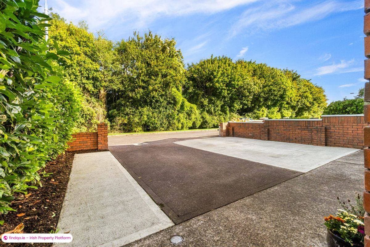 Semi-detached house for Sale in Glanmire, Cork, T45 ND27