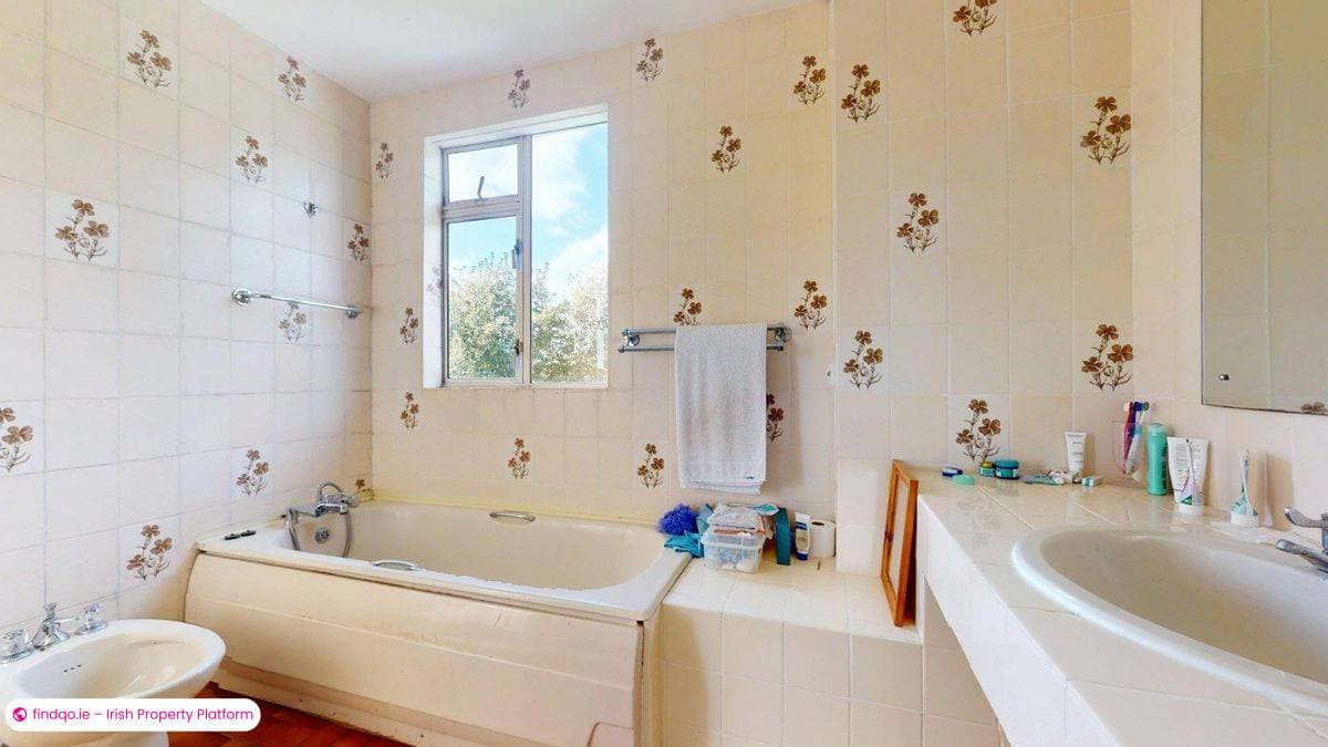 Detached house for Sale in Sutton, Dublin (County)