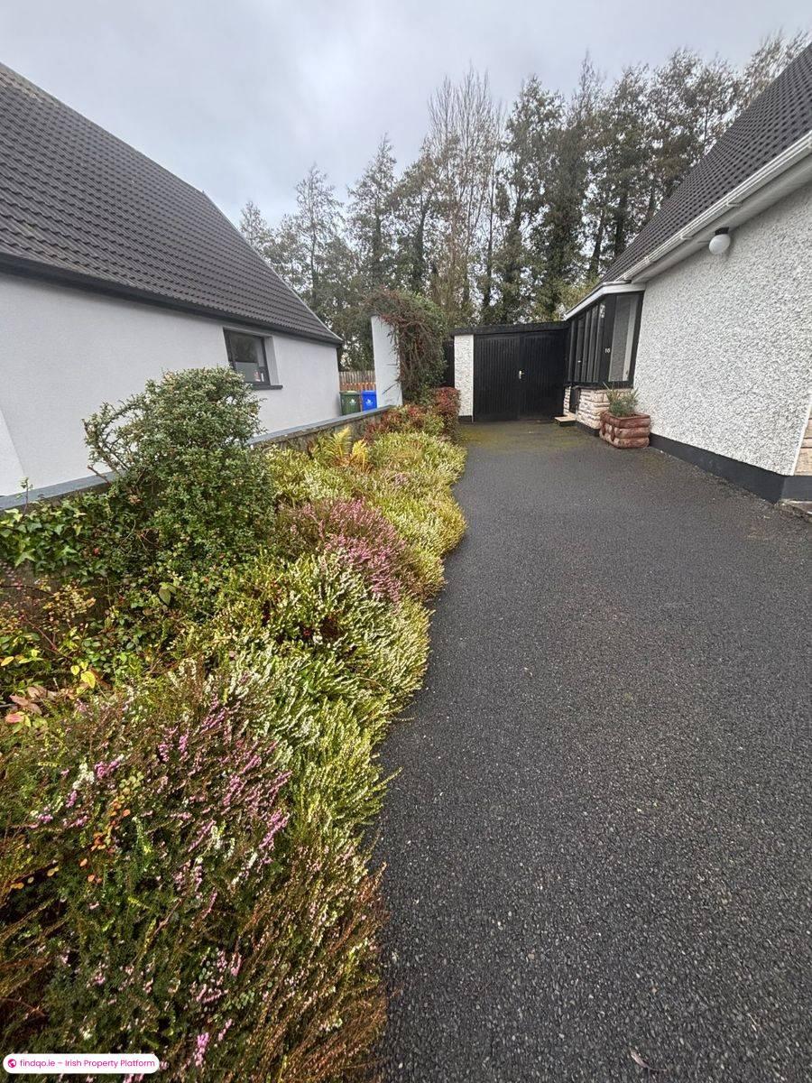 Detached house for Sale in Castlebar, Mayo