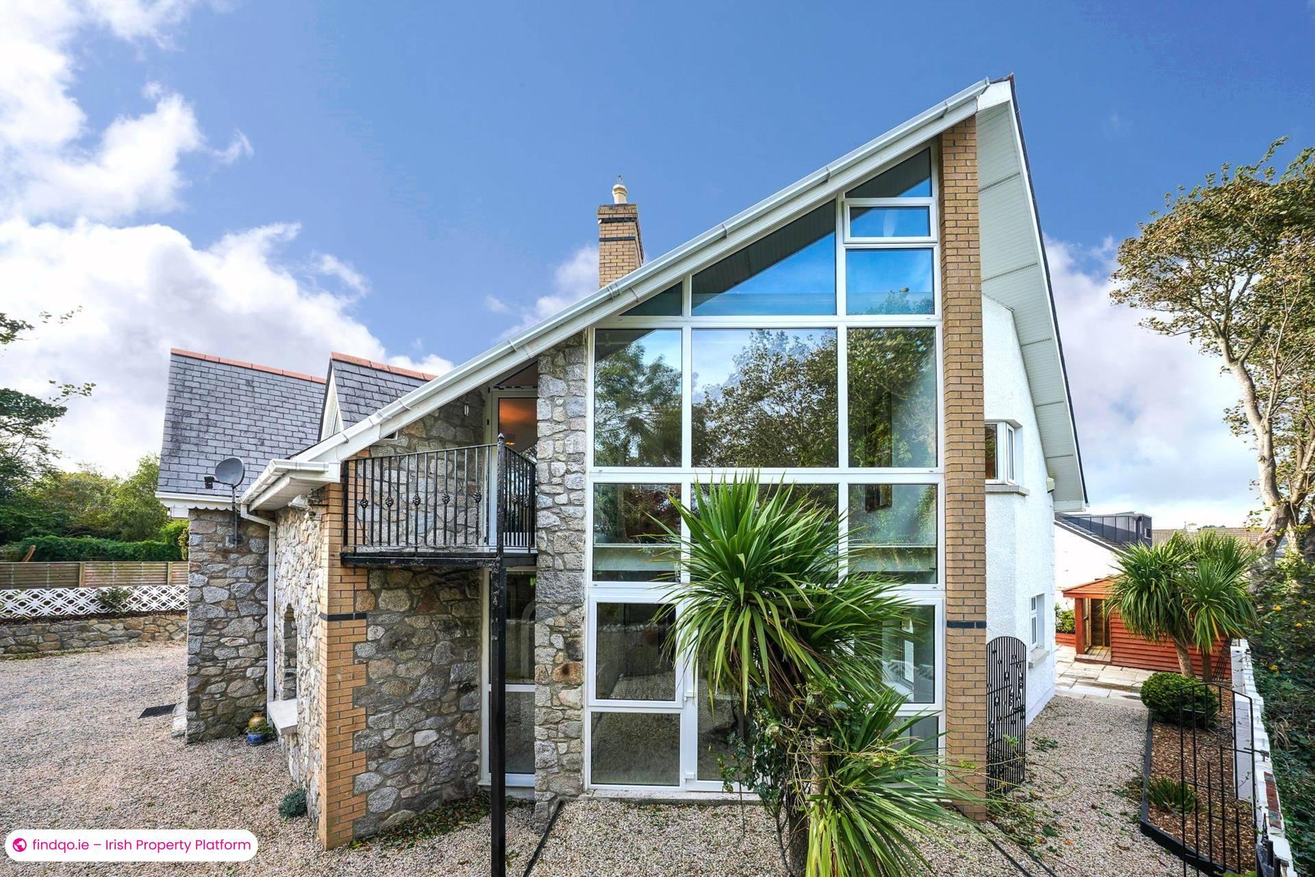 Detached house for Sale in Shankill, Antrim