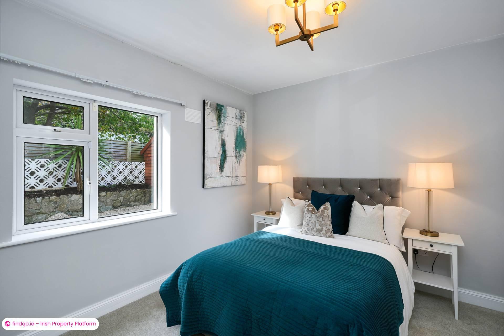 Detached house for Sale in Shankill, Antrim