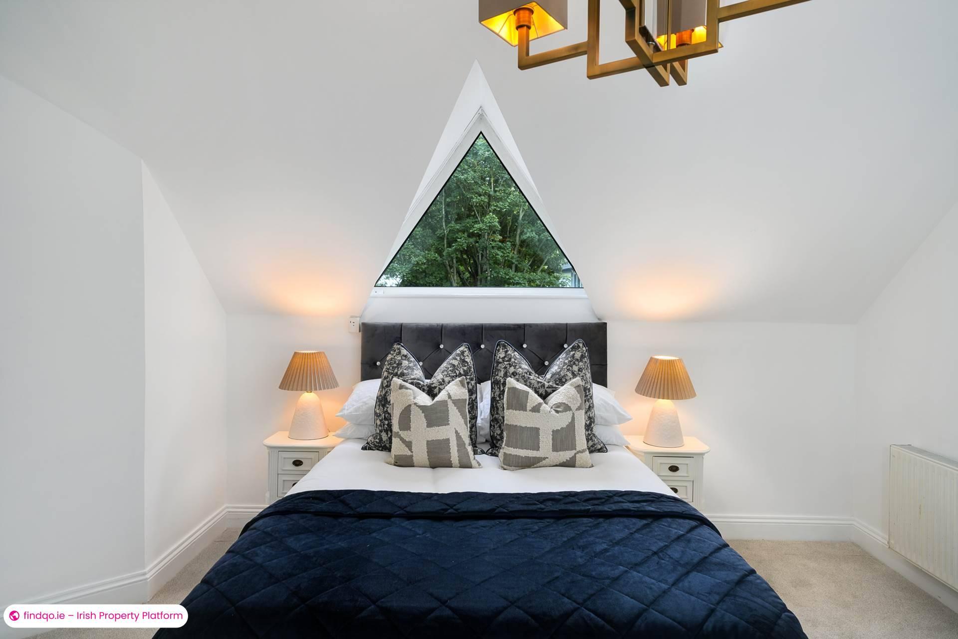 Detached house for Sale in Shankill, Antrim