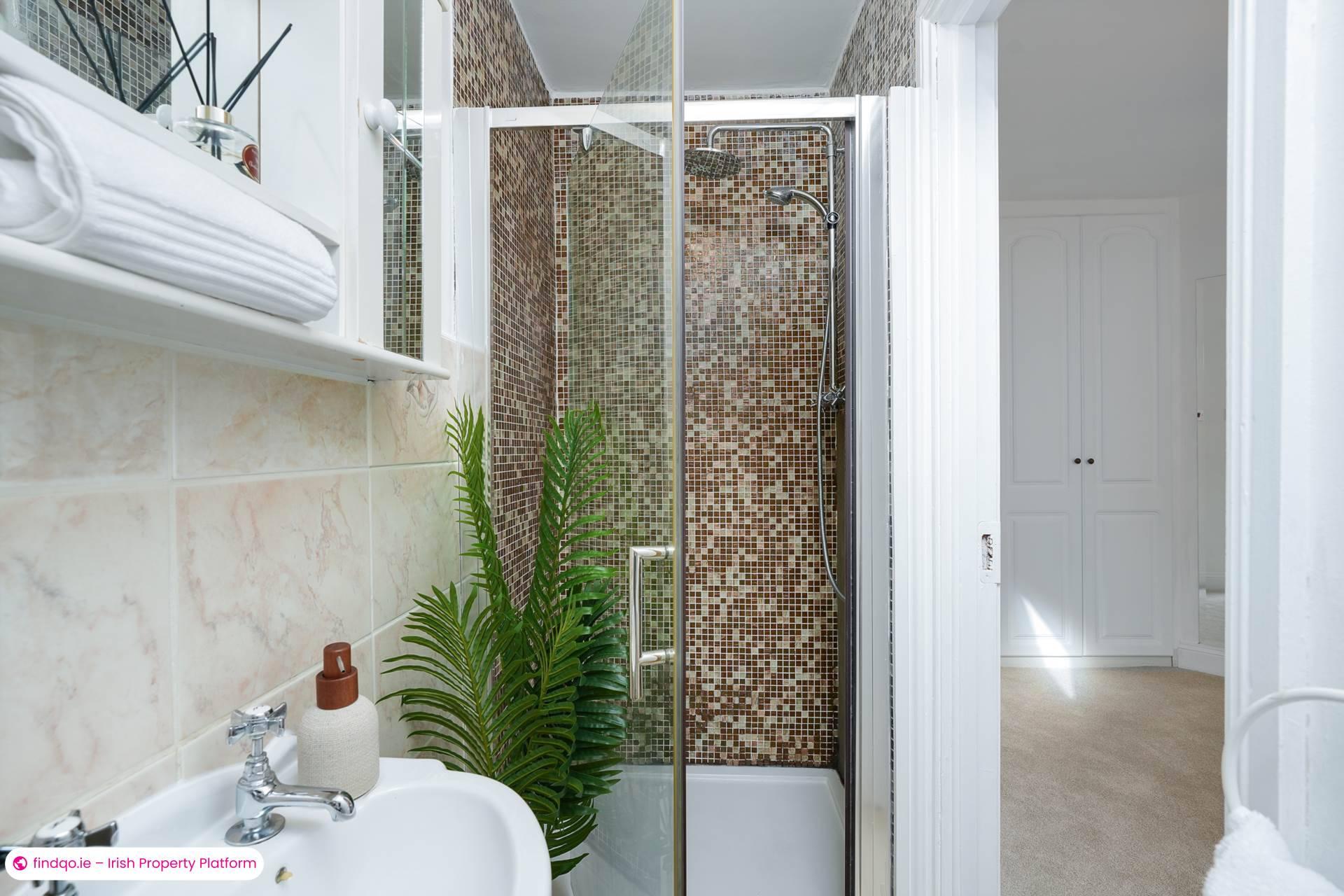 Detached house for Sale in Shankill, Antrim