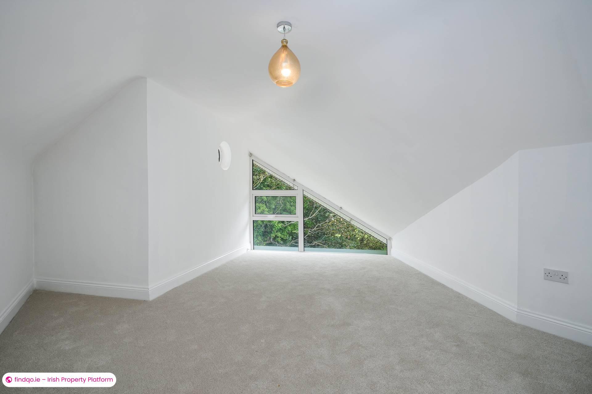 Detached house for Sale in Shankill, Antrim