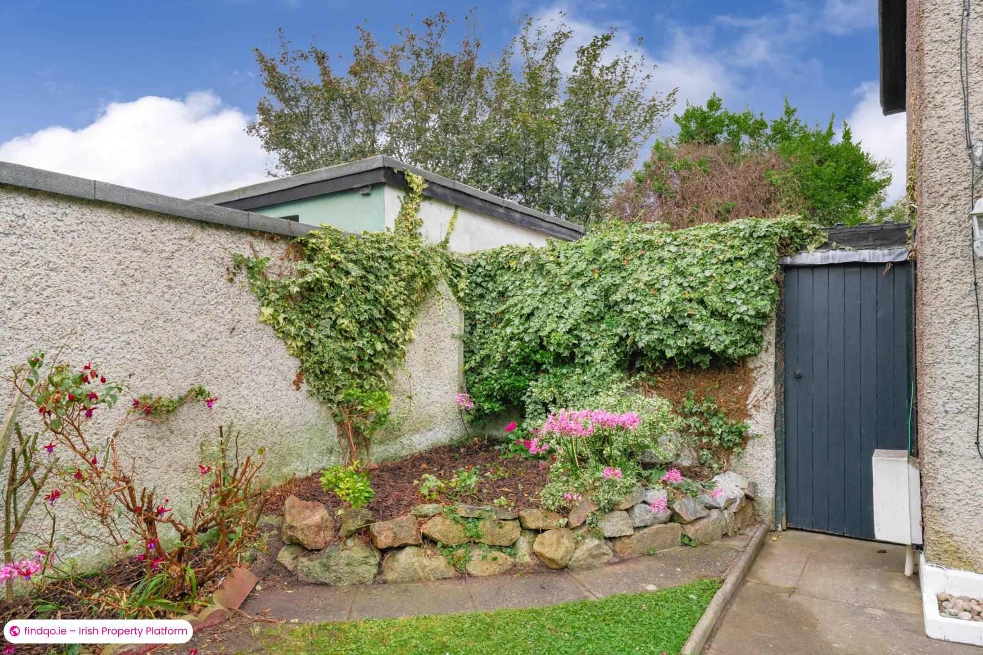 Semi-detached house for Sale in Stillorgan, Dublin (County)