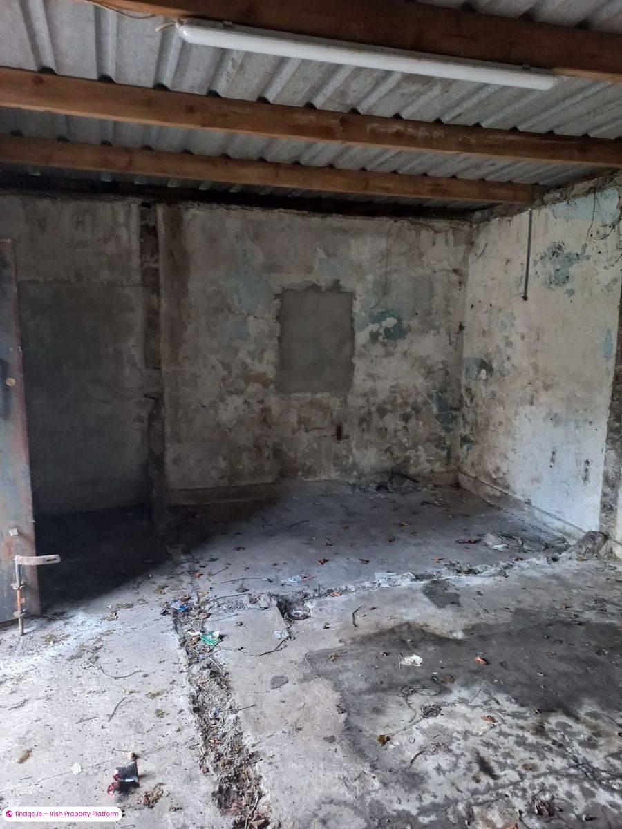 End of terrace house for Sale in Ballyhaunis, Mayo