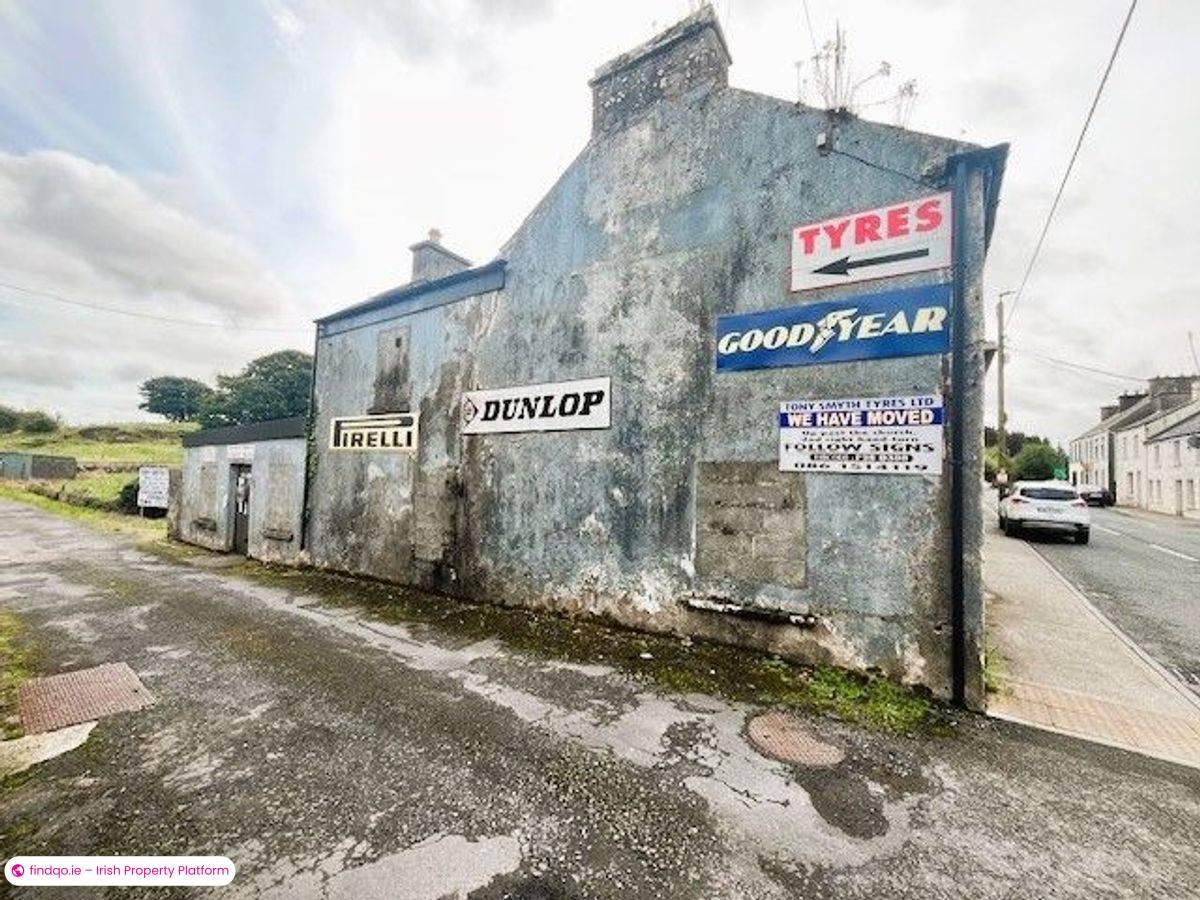 End of terrace house for Sale in Ballyhaunis, Mayo