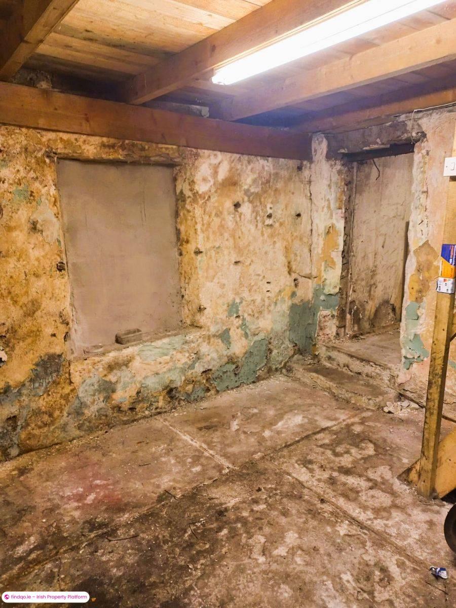 End of terrace house for Sale in Ballyhaunis, Mayo