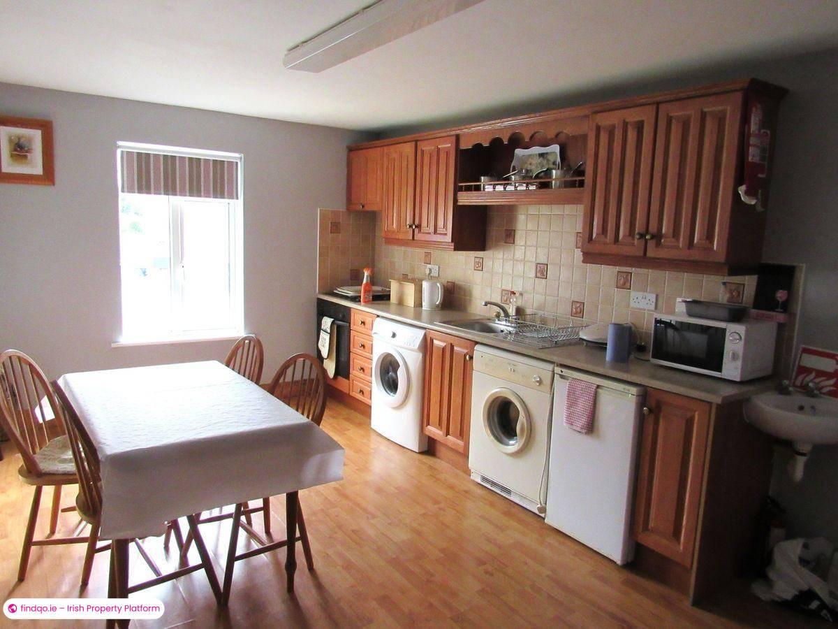 Semi-detached house for Sale in Ballyhaunis, Mayo