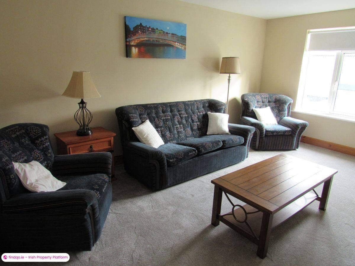 Semi-detached house for Sale in Ballyhaunis, Mayo