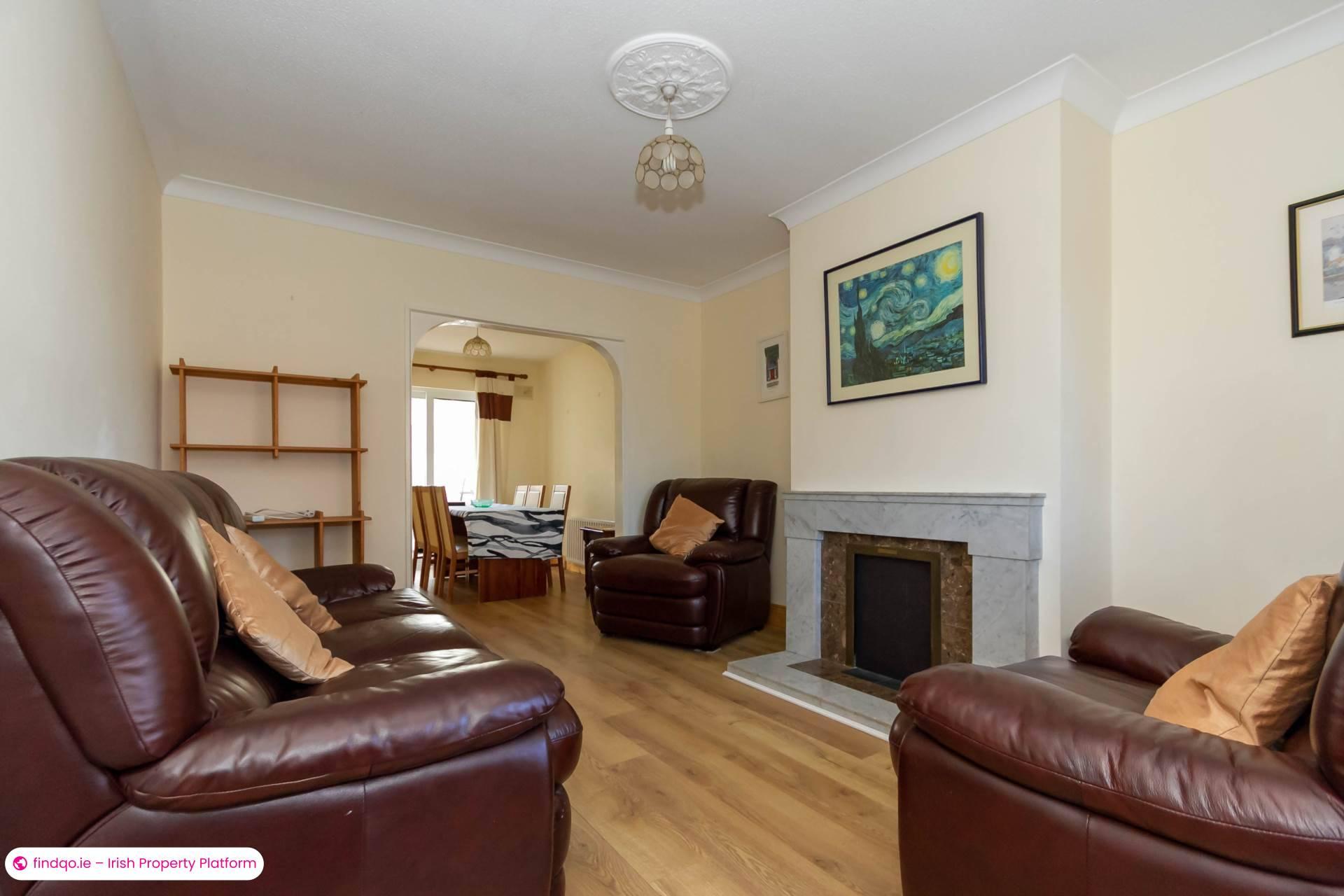 3 Bedroom Semi-detached house for Rent in Stillorgan, Dublin (County)