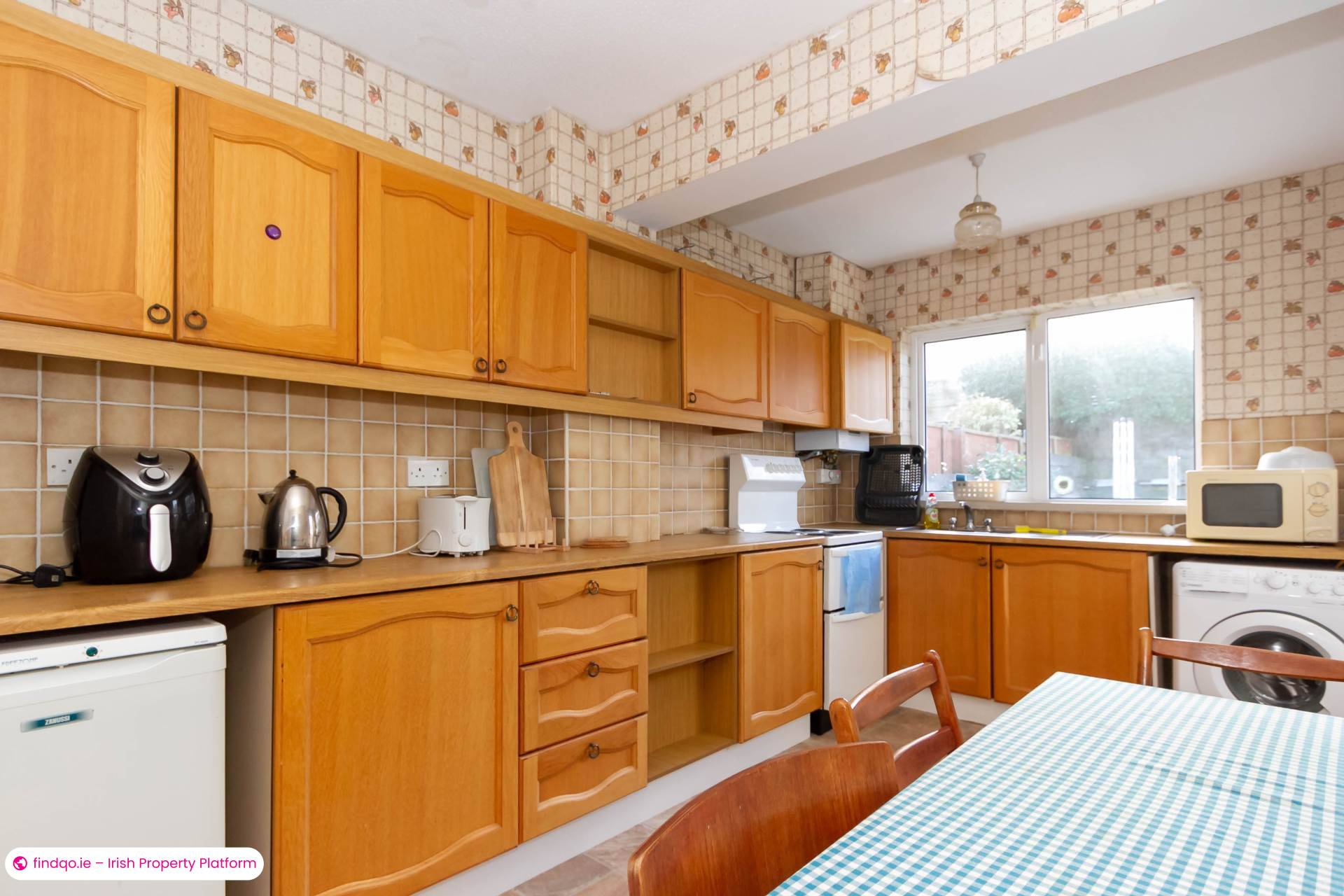 3 Bedroom Semi-detached house for Rent in Stillorgan, Dublin (County)