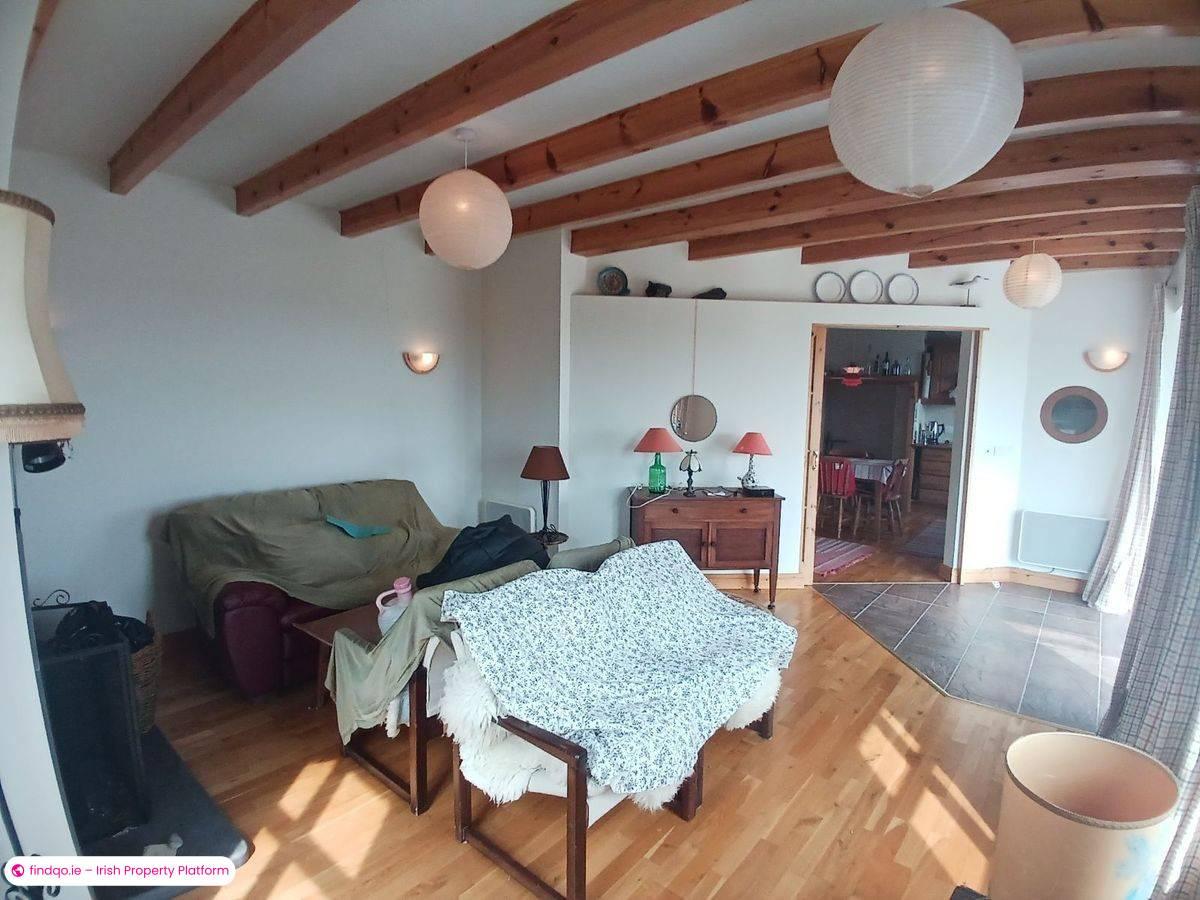 Detached house for Sale in Caherciveen, Co. Kerry, V23 C723