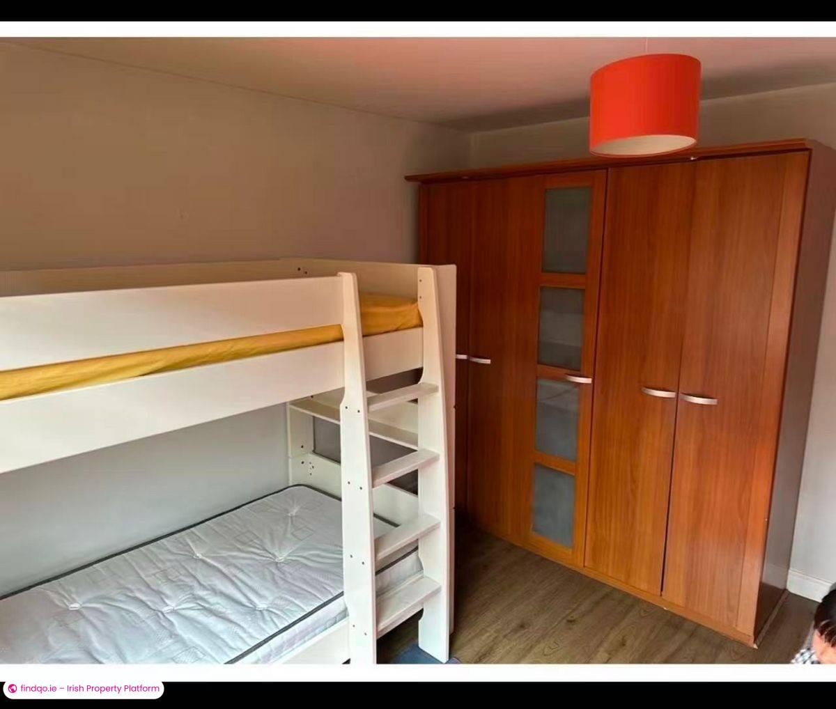 2 Bedroom House for Rent in Poppintree, Dublin 11