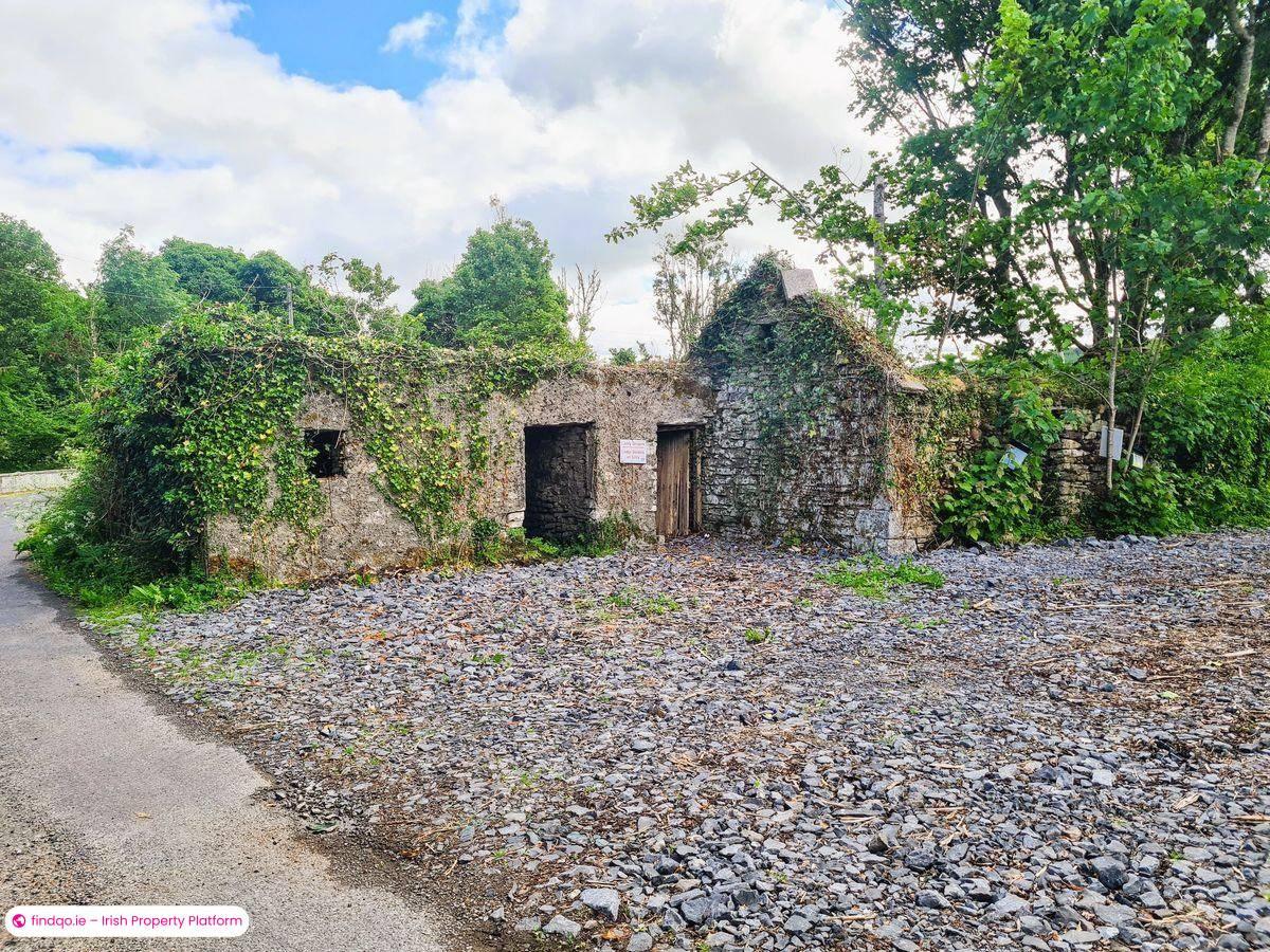 Detached house for Sale in Charlestown, Mayo