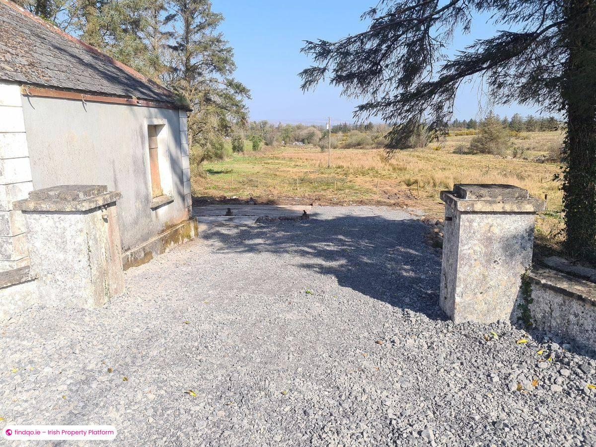 Detached house for Sale in Charlestown, Mayo