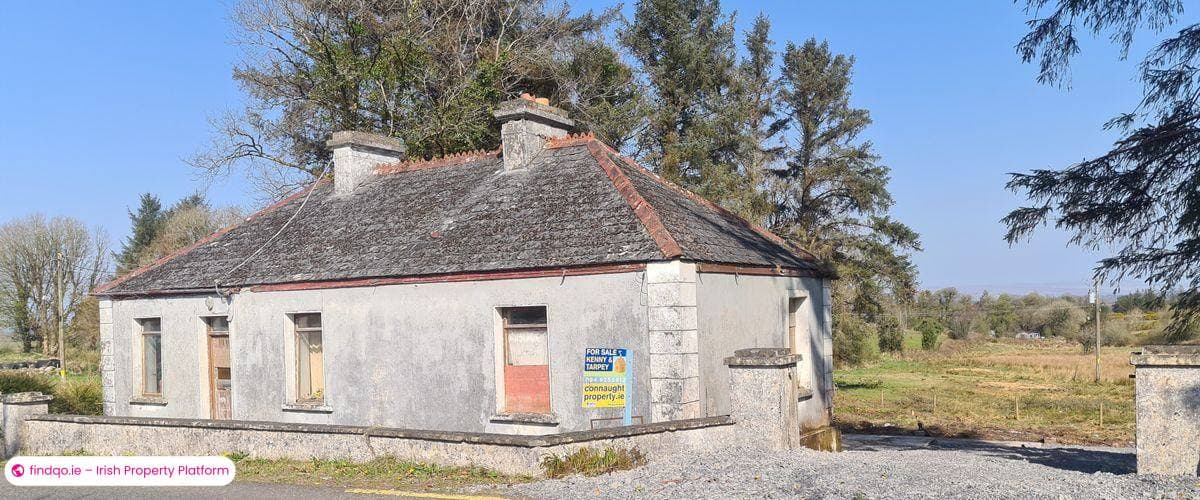 Detached house for Sale in Charlestown, Mayo