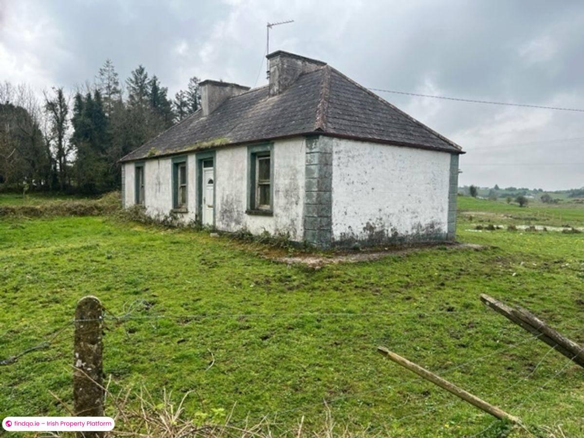 Detached house for Sale in Ballyhaunis, Mayo
