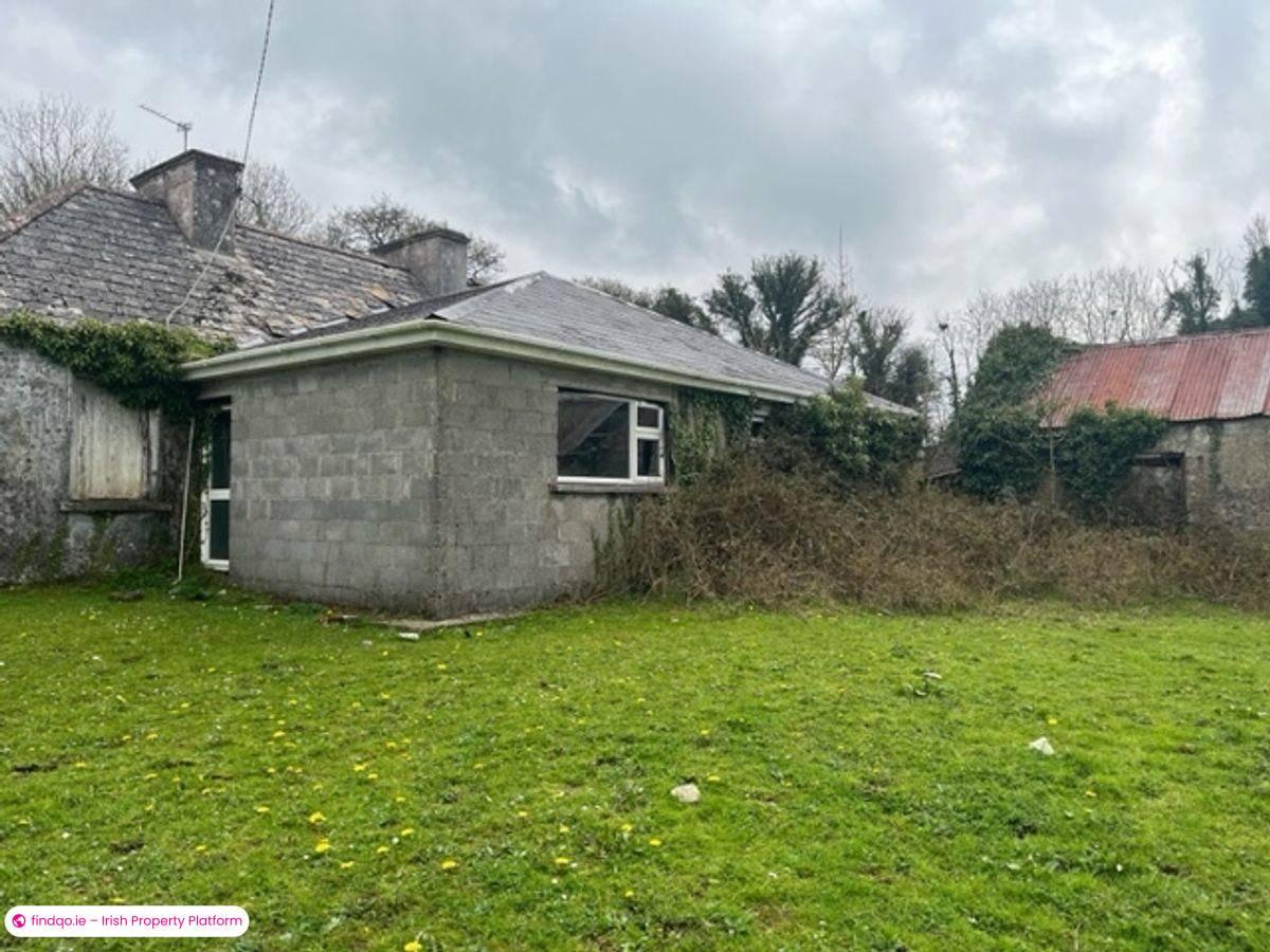 Detached house for Sale in Ballyhaunis, Mayo