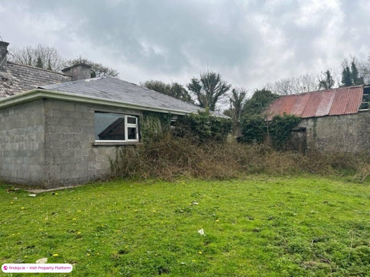 Detached house for Sale in Ballyhaunis, Mayo