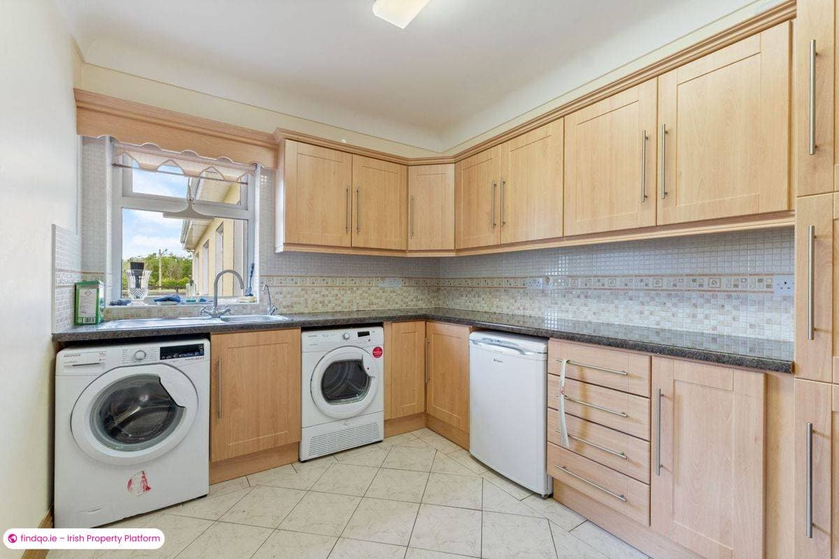 Detached house for Sale in Ballyhaunis, Mayo