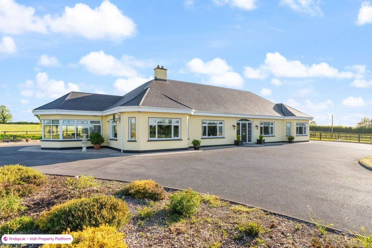 Detached house for Sale in Ballyhaunis, Mayo
