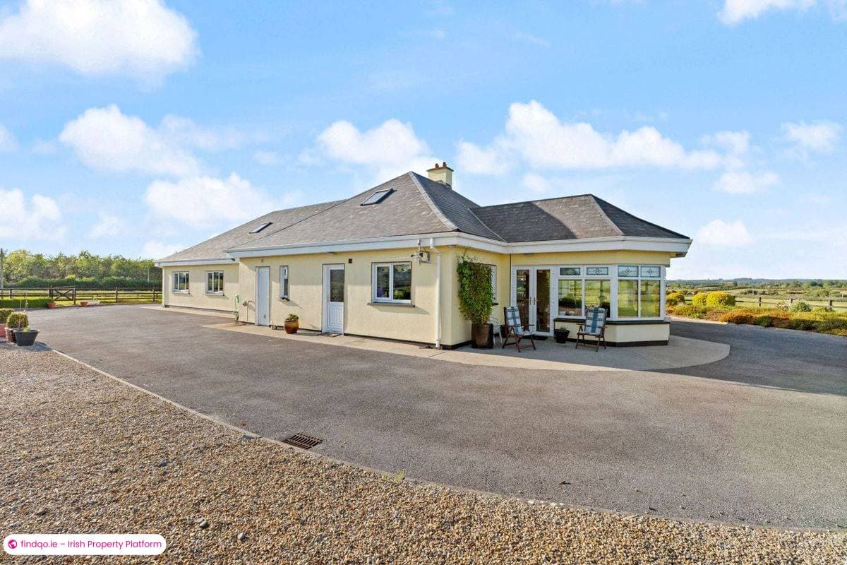 Detached house for Sale in Ballyhaunis, Mayo