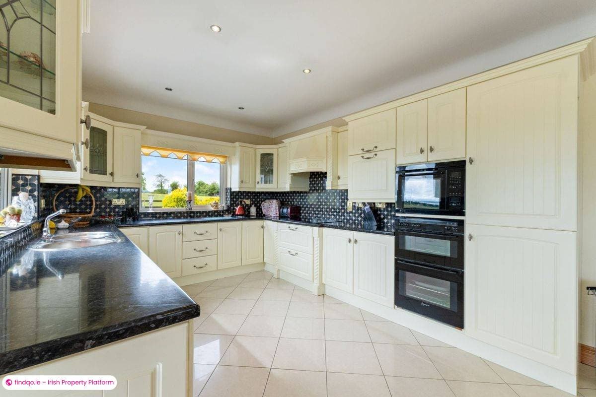 Detached house for Sale in Ballyhaunis, Mayo