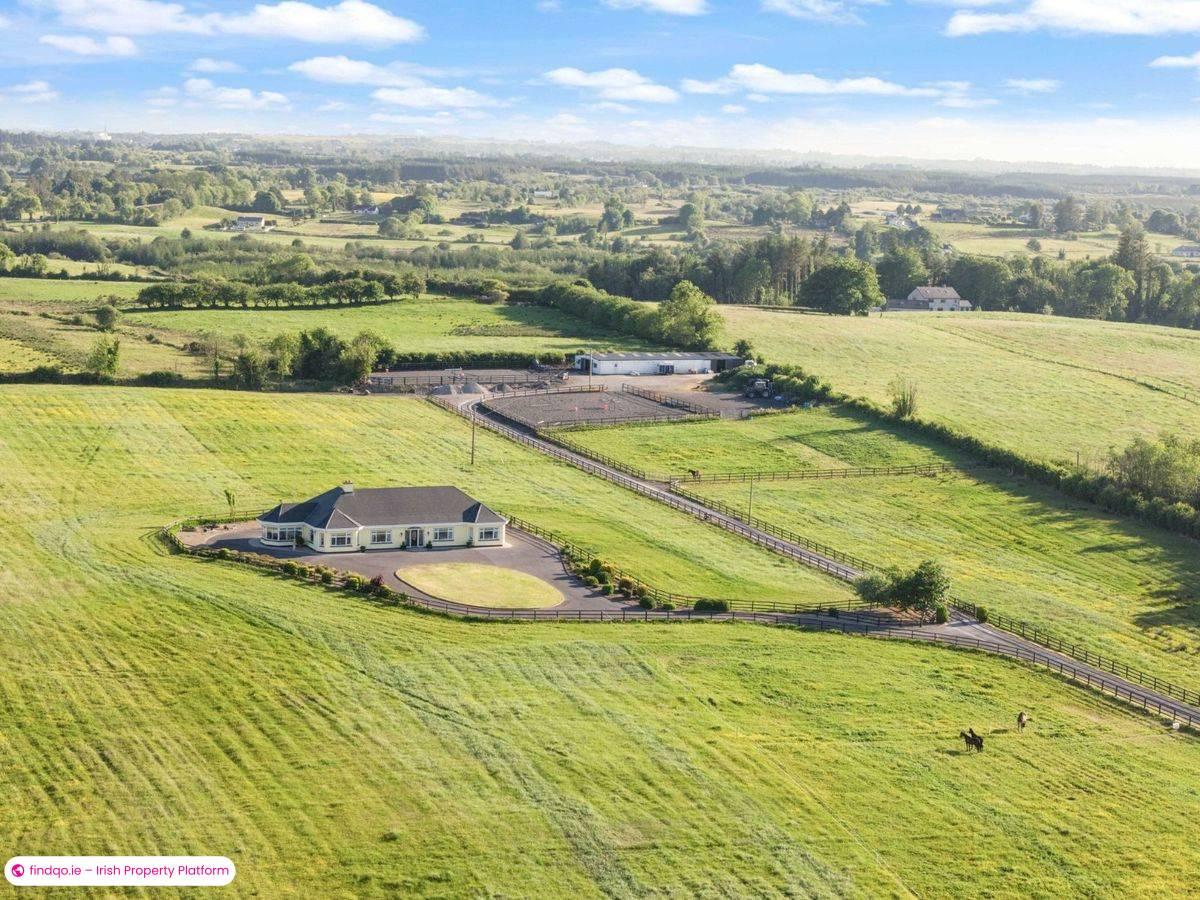 Detached house for Sale in Ballyhaunis, Mayo