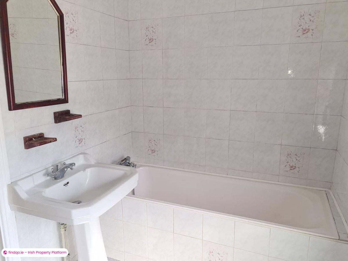 Semi-detached house for Sale in Ballyhaunis, Mayo